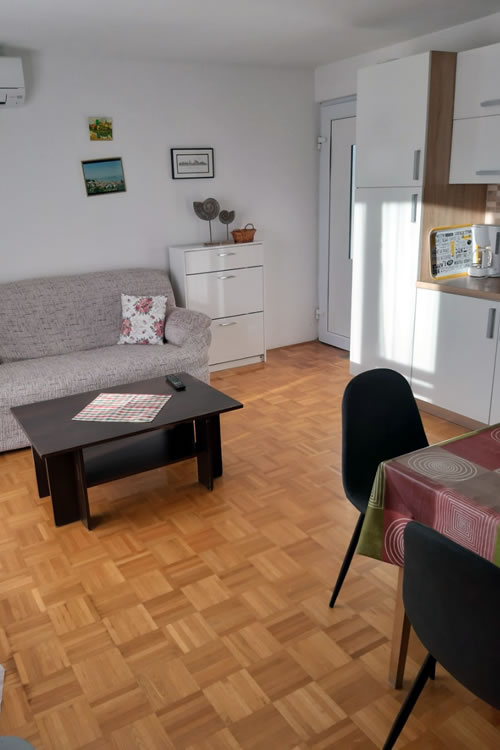 Apartman Mira